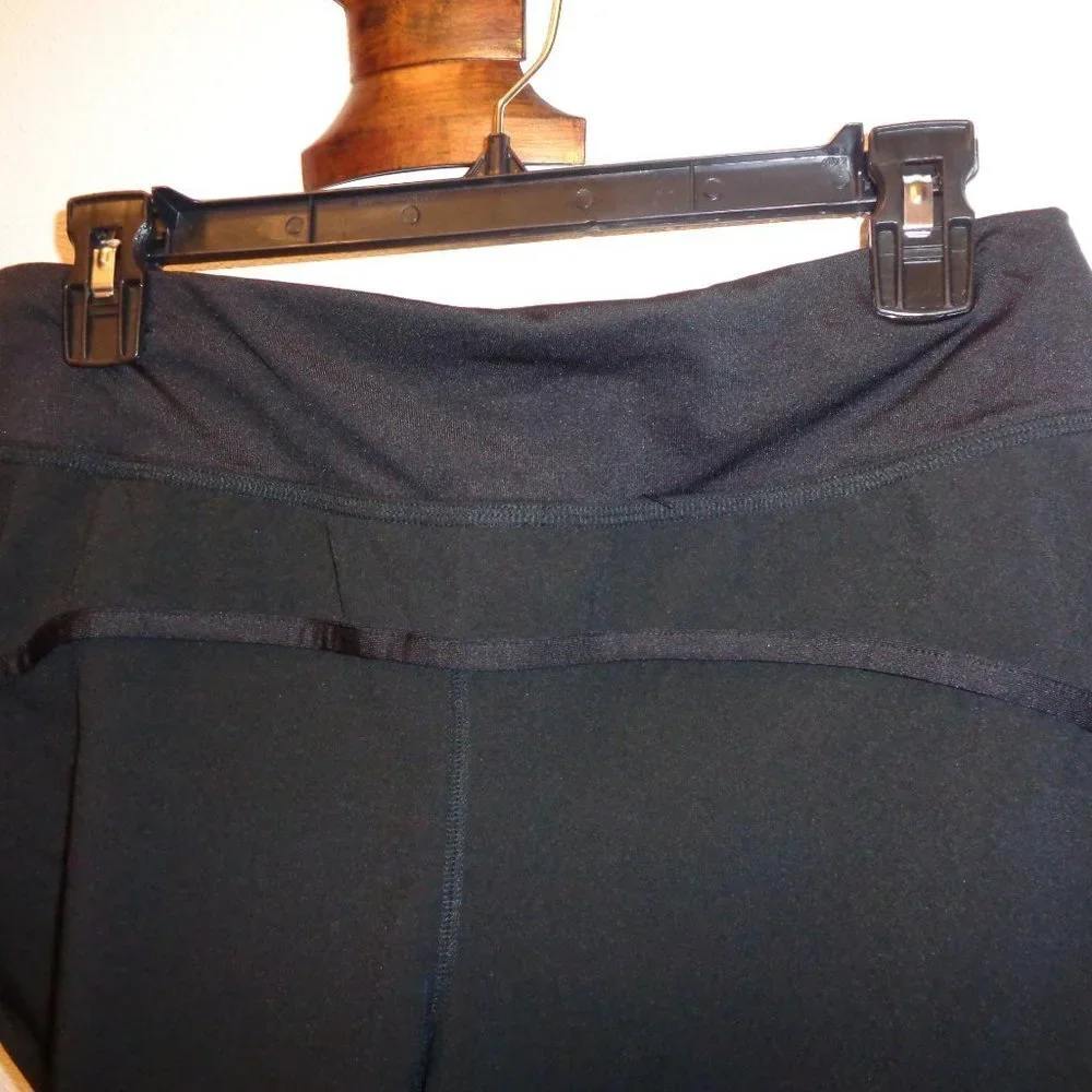 TEK Gear Black Active Shorts with Built In Underwear Size Small